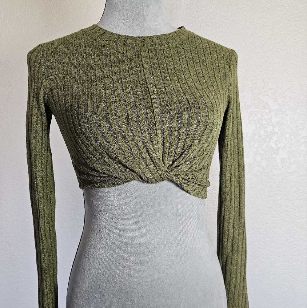 Juniors Hacci Rib Twist Front Tee Crop T long sleeved XS